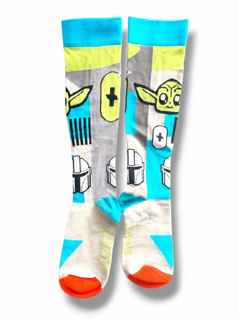 FIGS Star Wars Mandalorian Grogu Compression Socks Size Small Baby Yoda Nurse